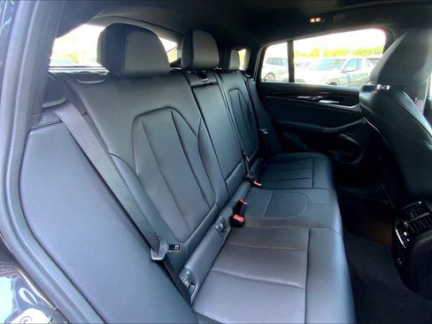 Certified 2024 BMW X4 xDrive30i image 21