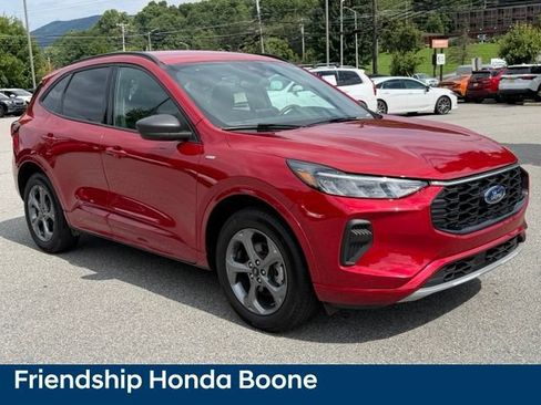 Used 2024 Ford Escape ST-Line AWD/4WD image 3