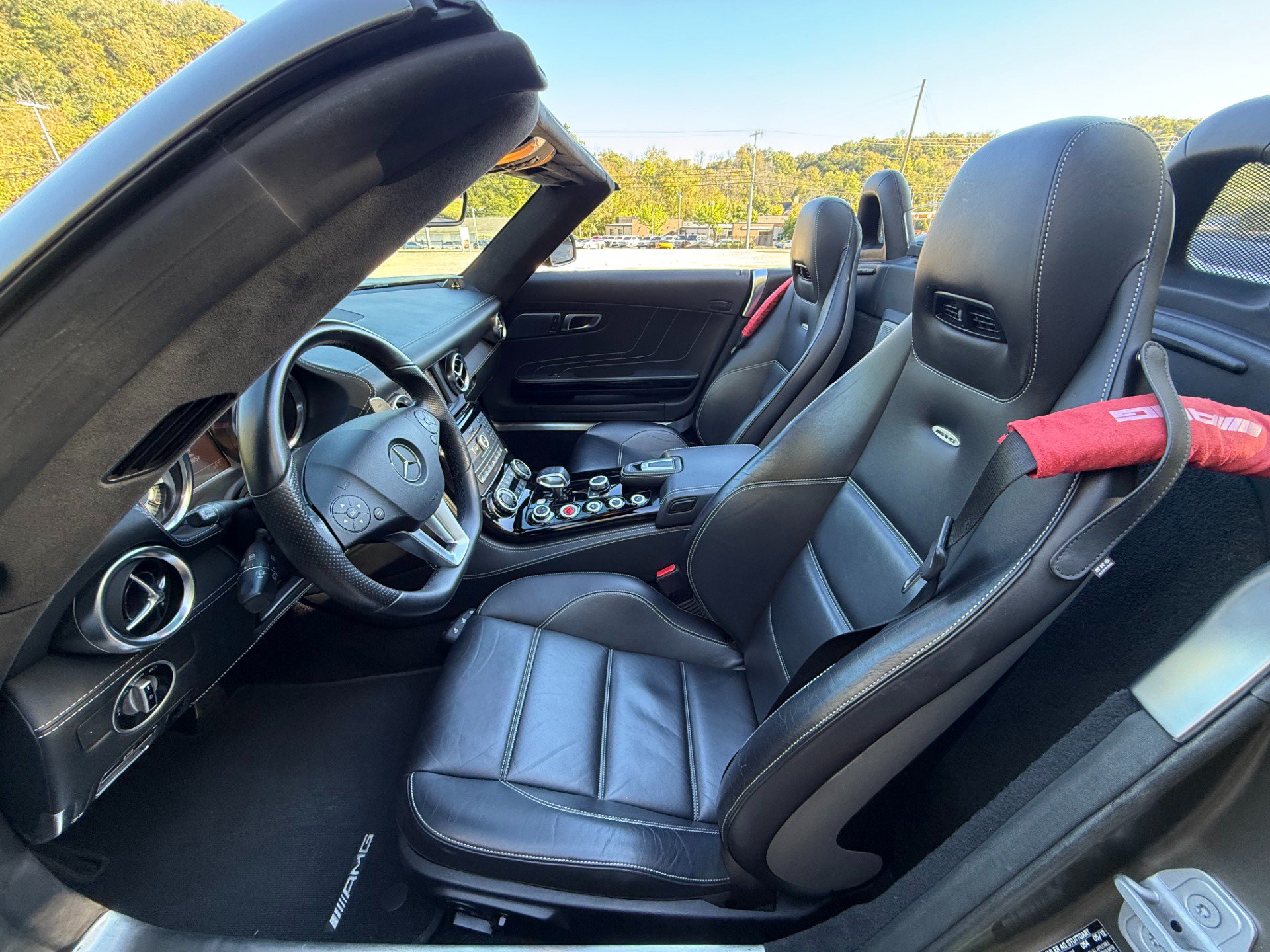 Used 2012 Mercedes-Benz SLS AMG Roadster image 21