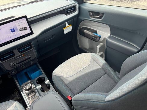 New 2026 Ford Maverick XLT w/ XLT Luxury Package FWD image 15