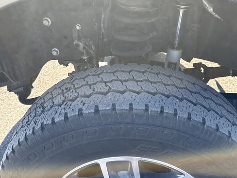 Used 2021 Ford F350 Lariat w/ Chrome Package image 10