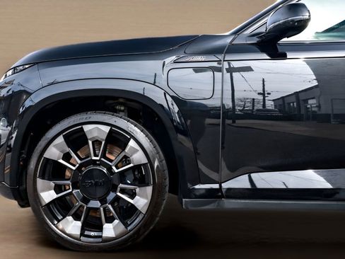 Used 2024 BMW XM image 16