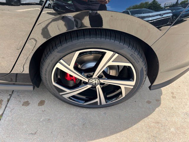 New 2026 Volkswagen GTI SE FWD image 15