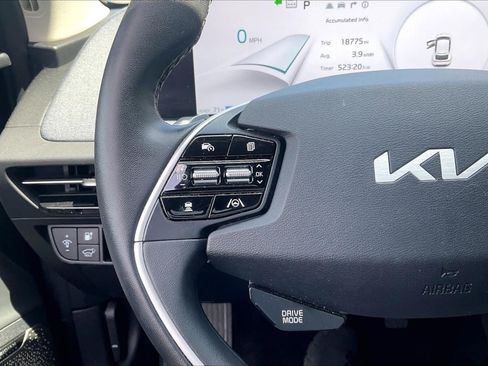 Used 2023 Kia EV6 Wind RWD image 18