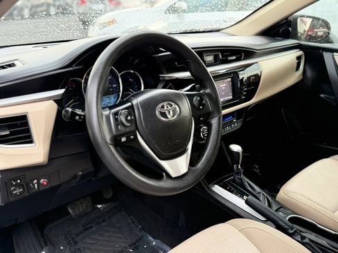 Used 2015 Toyota Corolla LE FWD image 13