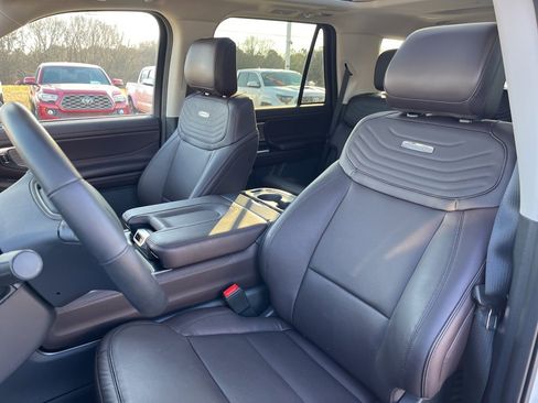 Used 2025 Ford Expedition Platinum w/ Platinum Ultimate Package image 14