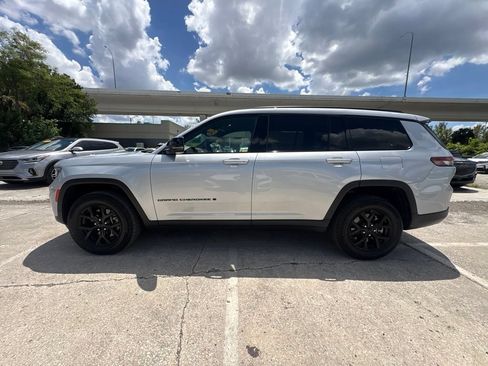 Used 2024 Jeep Grand Cherokee L Laredo AWD/4WD image 6