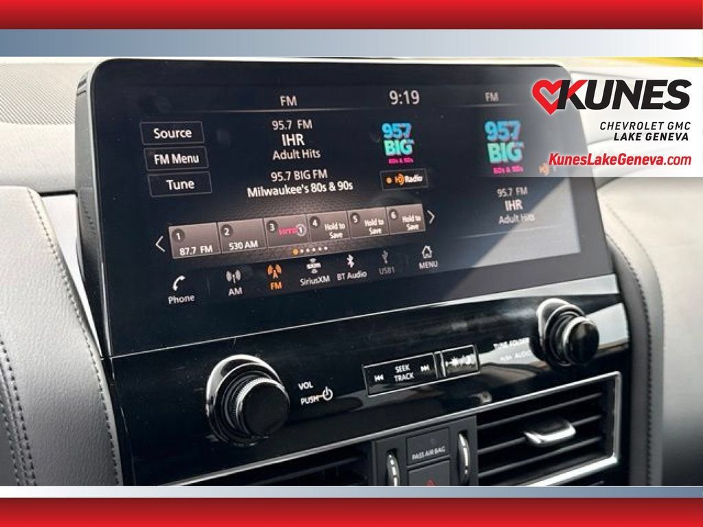 Used 2022 Nissan Armada SV w/ SV Appearance Package AWD/4WD image 34