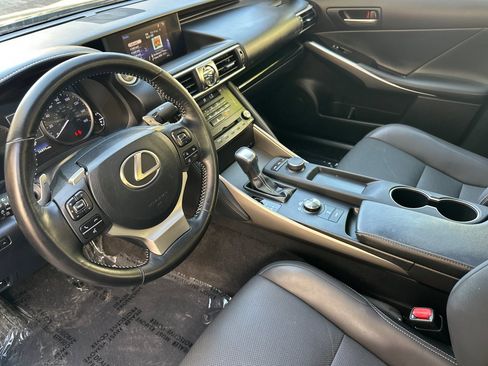 Used 2018 Lexus IS 300 w/ Accessory Package 2 RWD image 9