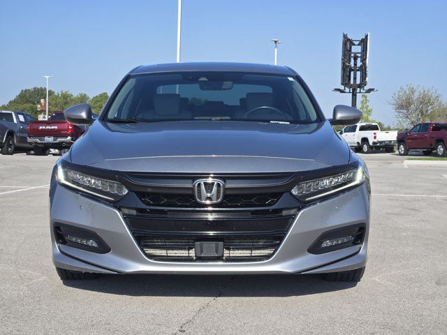 Used 2018 Honda Accord Touring image 2