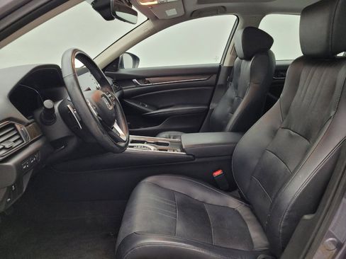 Used 2018 Honda Accord Touring image 17