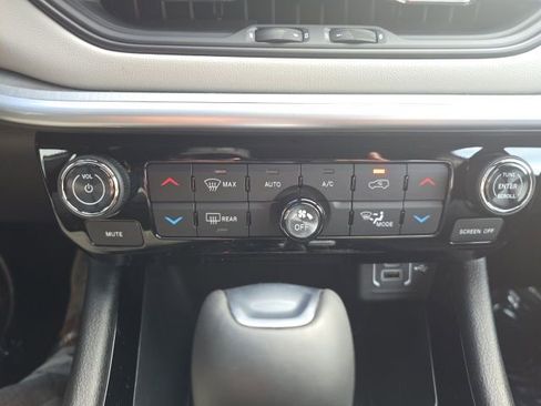 New 2026 Jeep Compass Limited image 21