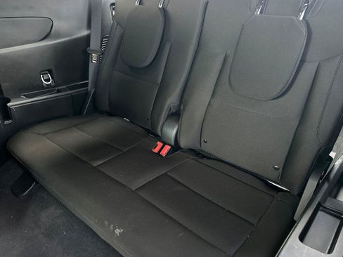 Used 2023 Ford Explorer XLT image 16