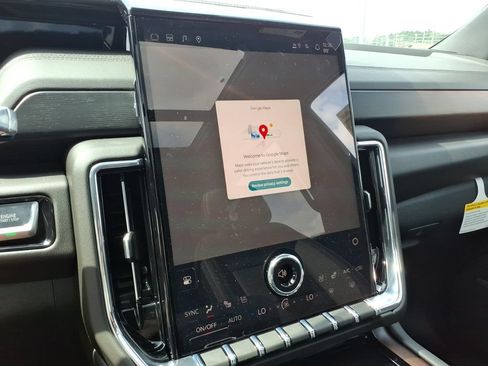 New 2026 GMC Yukon Denali w/ Denali Reserve Package AWD/4WD image 19