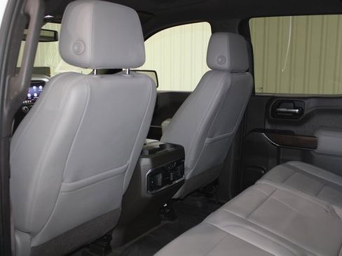 Used 2019 GMC Sierra 1500 SLT image 16