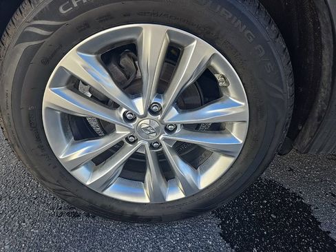 Used 2018 Hyundai Santa Fe Sport 2.0T w/ Cargo Package image 38