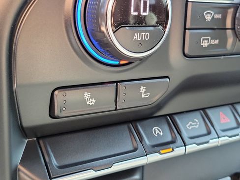 Used 2021 Chevrolet Silverado 1500 LT RWD image 10