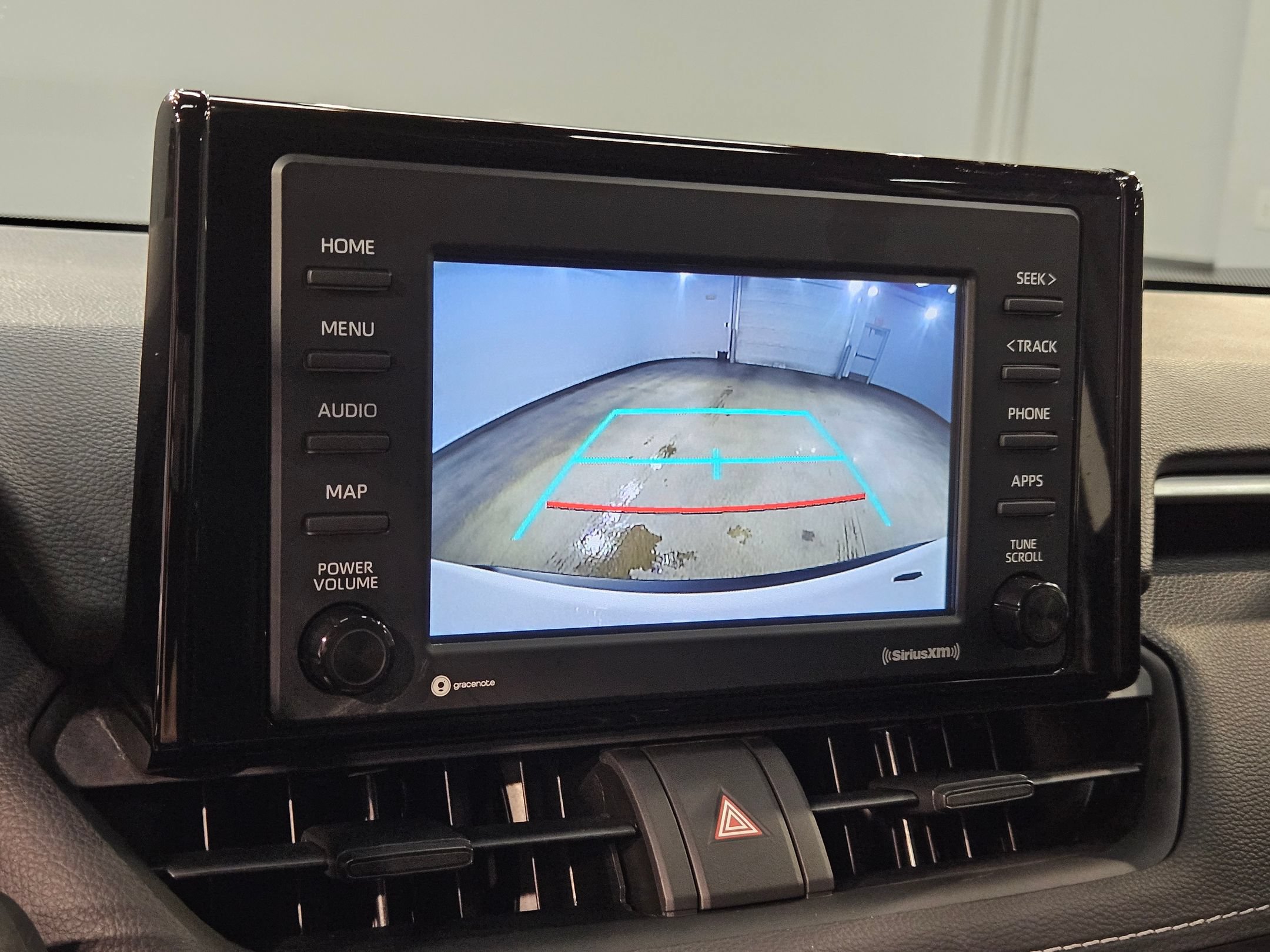 Used 2022 Toyota RAV4 LE AWD/4WD image 28