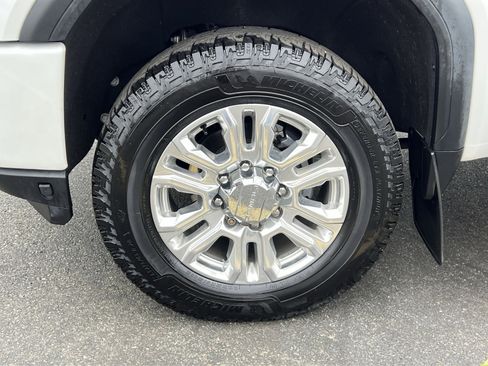 Used 2021 GMC Sierra 2500 Denali w/ Denali Ultimate Package image 9