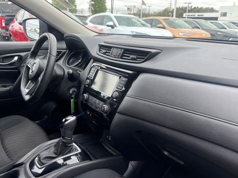 Used 2019 Nissan Rogue S w/ Special Edition Package AWD/4WD image 13