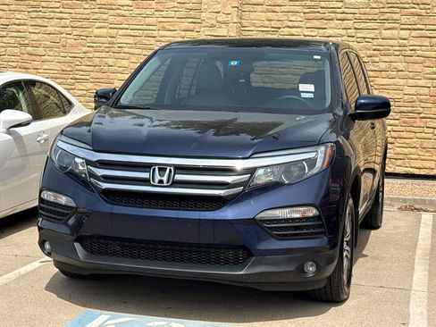 Used 2017 Honda Pilot EX image 1
