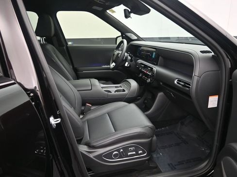 Used 2026 Hyundai Palisade Calligraphy FWD image 11
