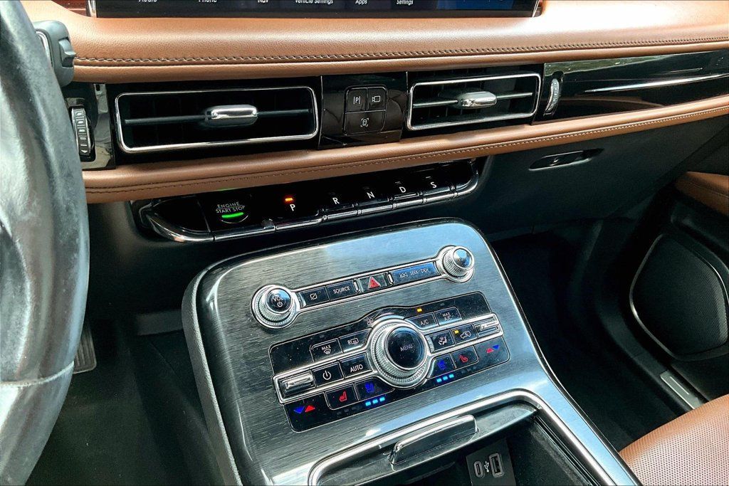Used 2022 Lincoln Nautilus Reserve w/ Equipment Group 201A AWD/4WD image 15