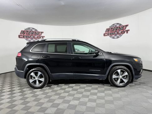 Used 2019 Jeep Cherokee Limited image 8