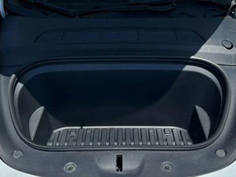 Used 2022 Tesla Model Y Performance image 46