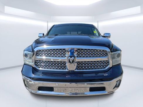 Used 2017 RAM 1500 Laramie w/ Convenience Group AWD/4WD image 8