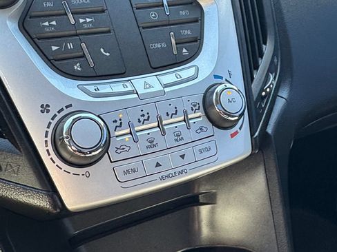 Used 2015 Chevrolet Equinox LT w/ Driver Convenience Package AWD/4WD image 28