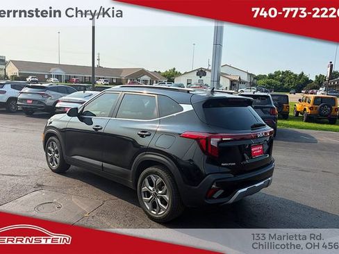 Used 2024 Kia Seltos S FWD image 5