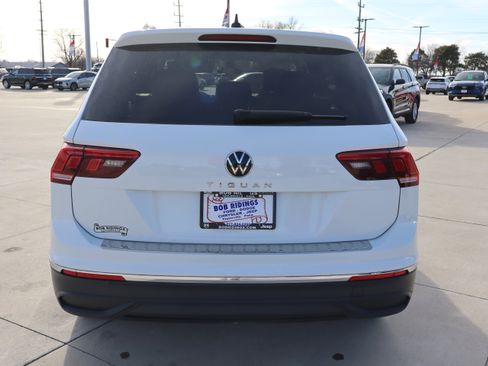 Used 2024 Volkswagen Tiguan Wolfsburg Edition image 7