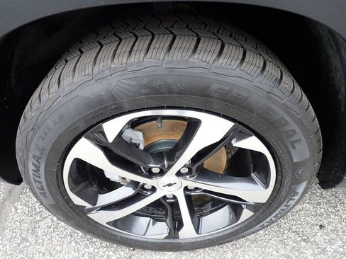 Used 2024 Chevrolet Trax RS w/ Sunroof Package image 11