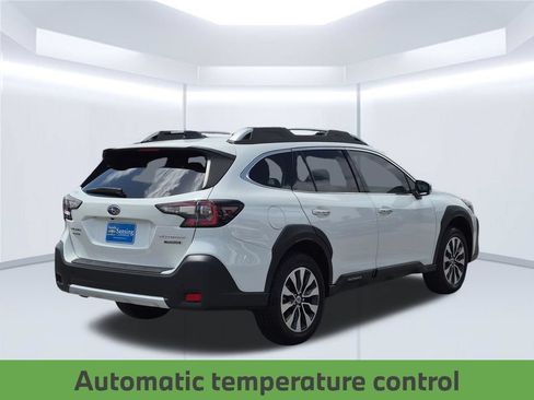 Used 2025 Subaru Outback Touring AWD/4WD image 6