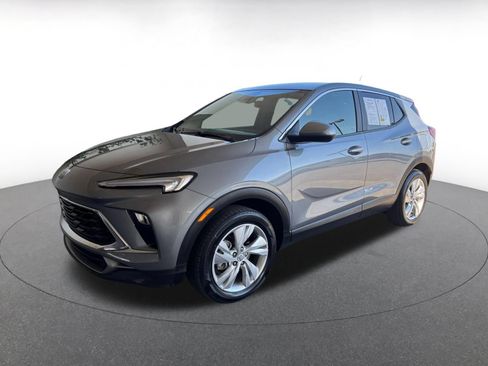 Used 2025 Buick Encore GX Preferred AWD/4WD image 4