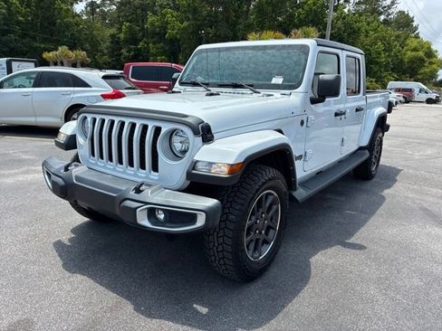 Used 2021 Jeep Gladiator Overland w/ Trailer Tow Package AWD/4WD image 7