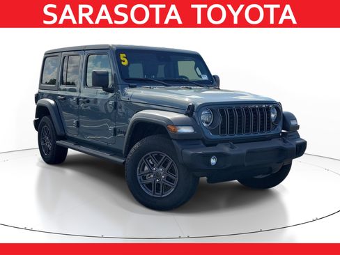 Used 2025 Jeep Wrangler Unlimited Sport AWD/4WD image 1