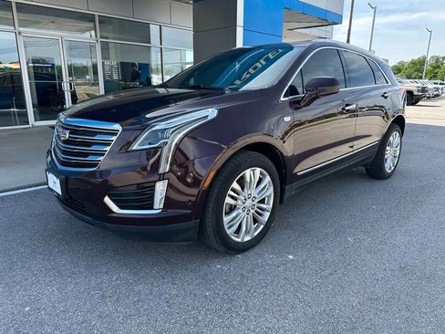 Used 2017 Cadillac XT5 Premium Luxury w/ Driver Assist Package FWD image 1