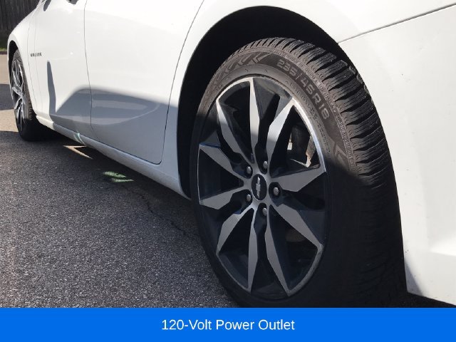 Used 2018 Chevrolet Malibu LT w/ Leather Package FWD image 11
