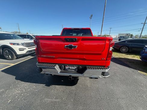 Used 2025 Chevrolet Silverado 1500 LT image 4