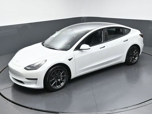 Used 2023 Tesla Model 3 Standard Range RWD image 40