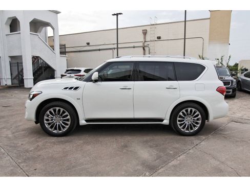Used 2017 INFINITI QX80 4WD w/ Driver Assistance Package image 4
