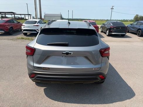 New 2026 Chevrolet Trax RS w/ Driver Confidence Package FWD image 5
