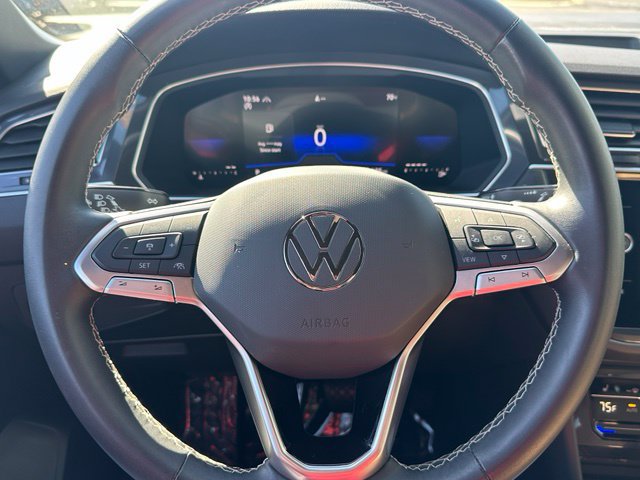 Used 2023 Volkswagen Tiguan SE AWD/4WD image 41