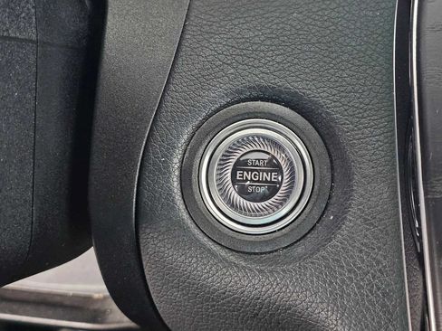 Used 2021 Mercedes-Benz C 300 Sedan image 30