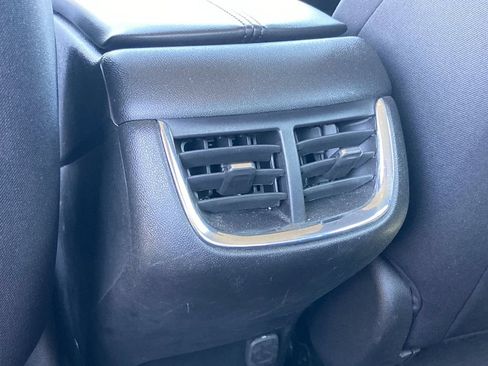 Used 2023 Chevrolet Malibu LT FWD image 16