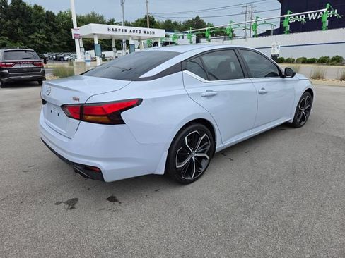 Used 2024 Nissan Altima 2.5 SR FWD image 8