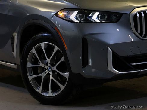 Certified 2024 BMW X5 xDrive40i w/ Premium Package image 3
