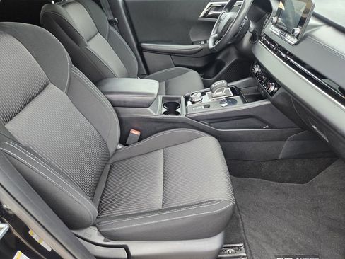 Used 2024 Mitsubishi Outlander ES FWD image 12